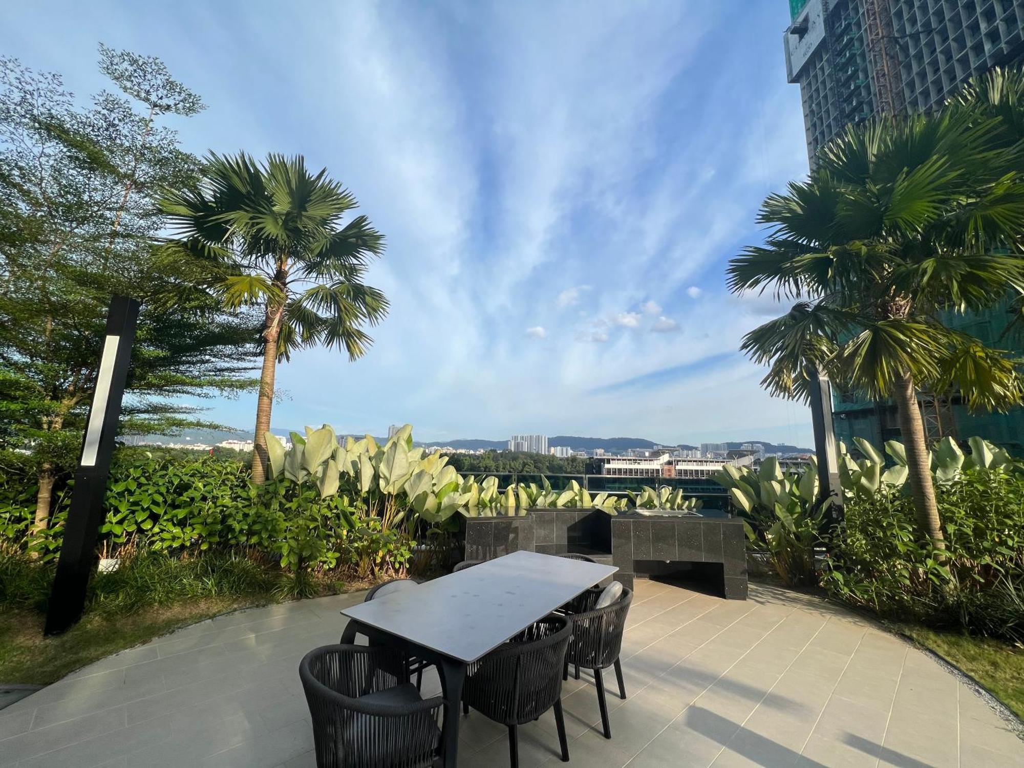 Eaton Residence Klcc Куала-Лумпур Экстерьер фото