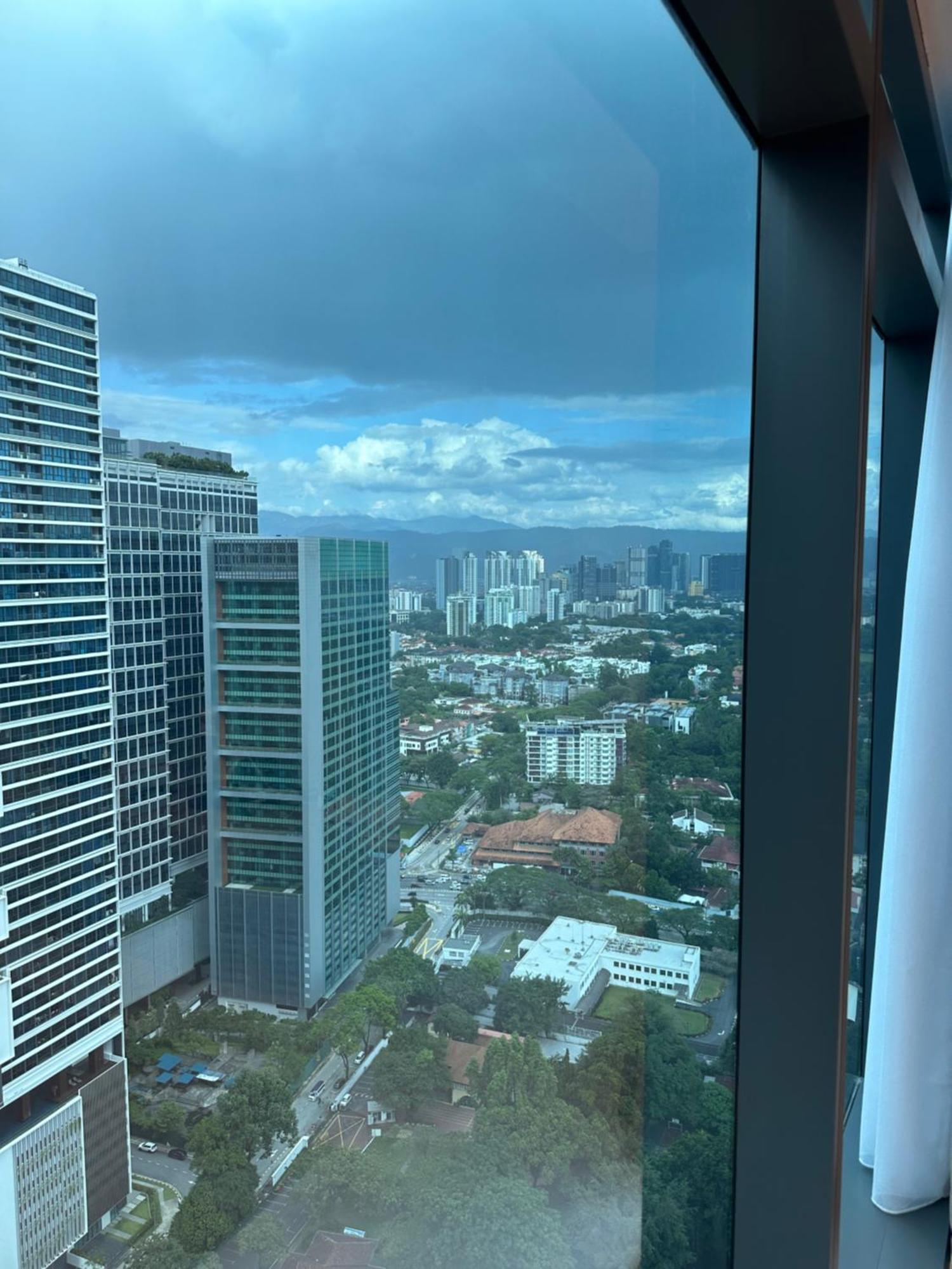 Eaton Residence Klcc Куала-Лумпур Экстерьер фото